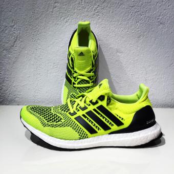 ADIDAS Sneaker ULTRABOOST Gr. 9,5 (UK)